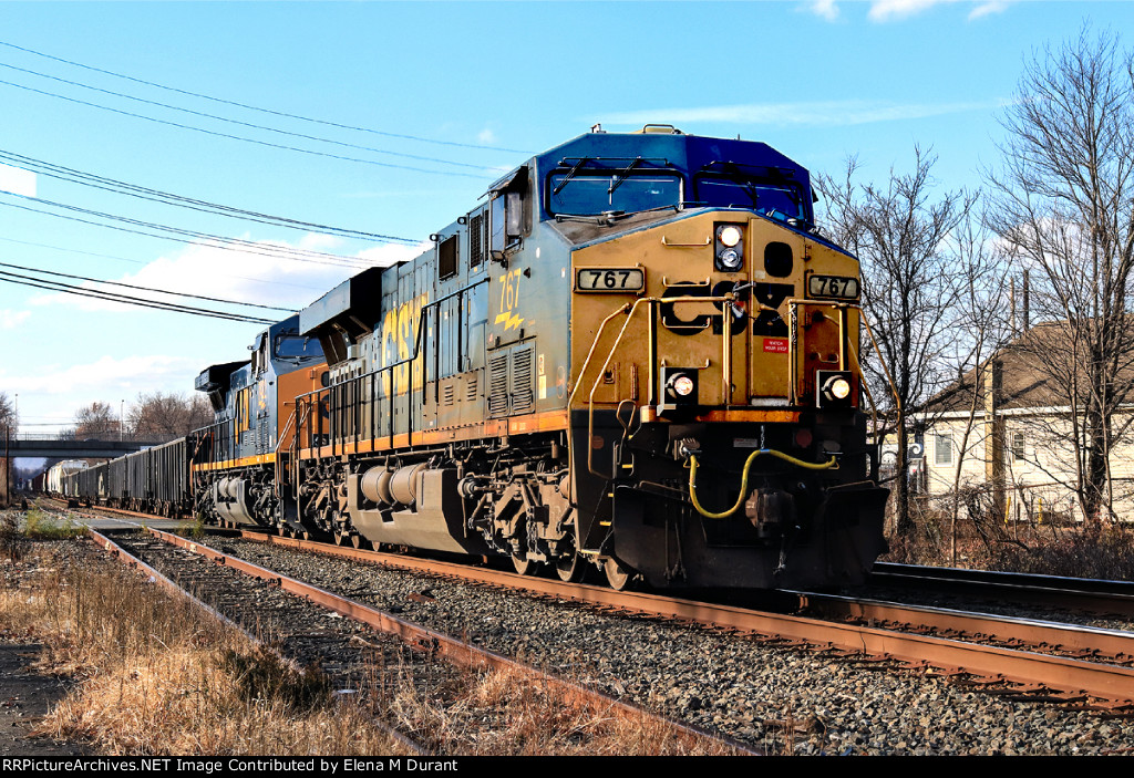 CSX 767 on M-410